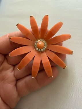 Flower Power Mod Statement Daisy Brooch by Lauren Conrad